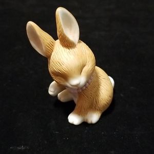 AVON, Bunny w Necklace, EUC
